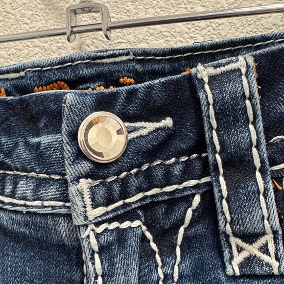 Rock Revival Leni straight 26 Distressed Jeans. - Picture 4 of 10